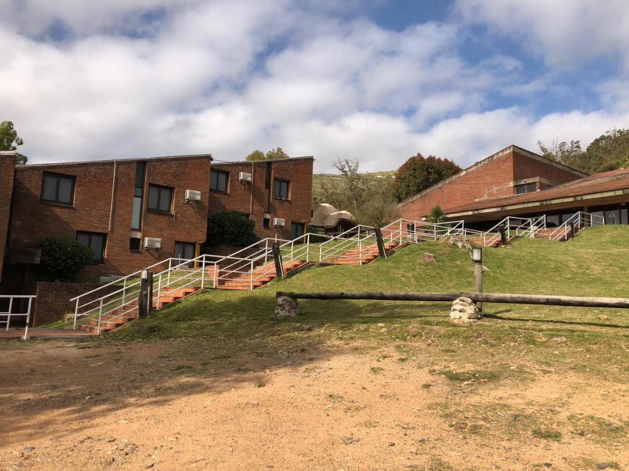 Complejo Laderas Del Cerro Hotel Piriapolis Exterior photo
